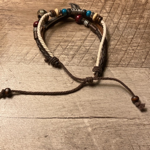 Pull string bracelet - Picture 2 of 4